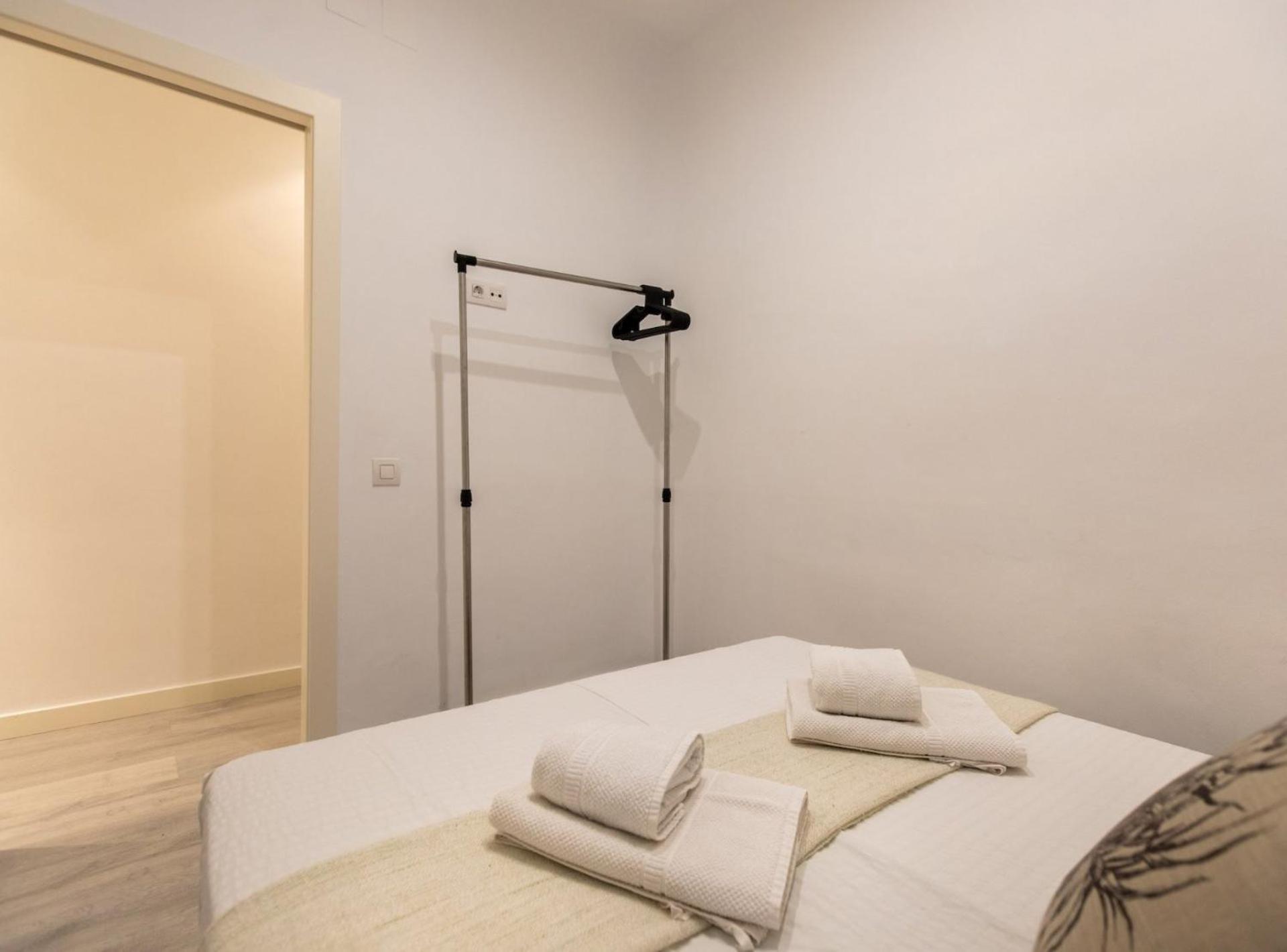 Pere Serafi 2 Bedroom Apartment Barcelona Exterior photo